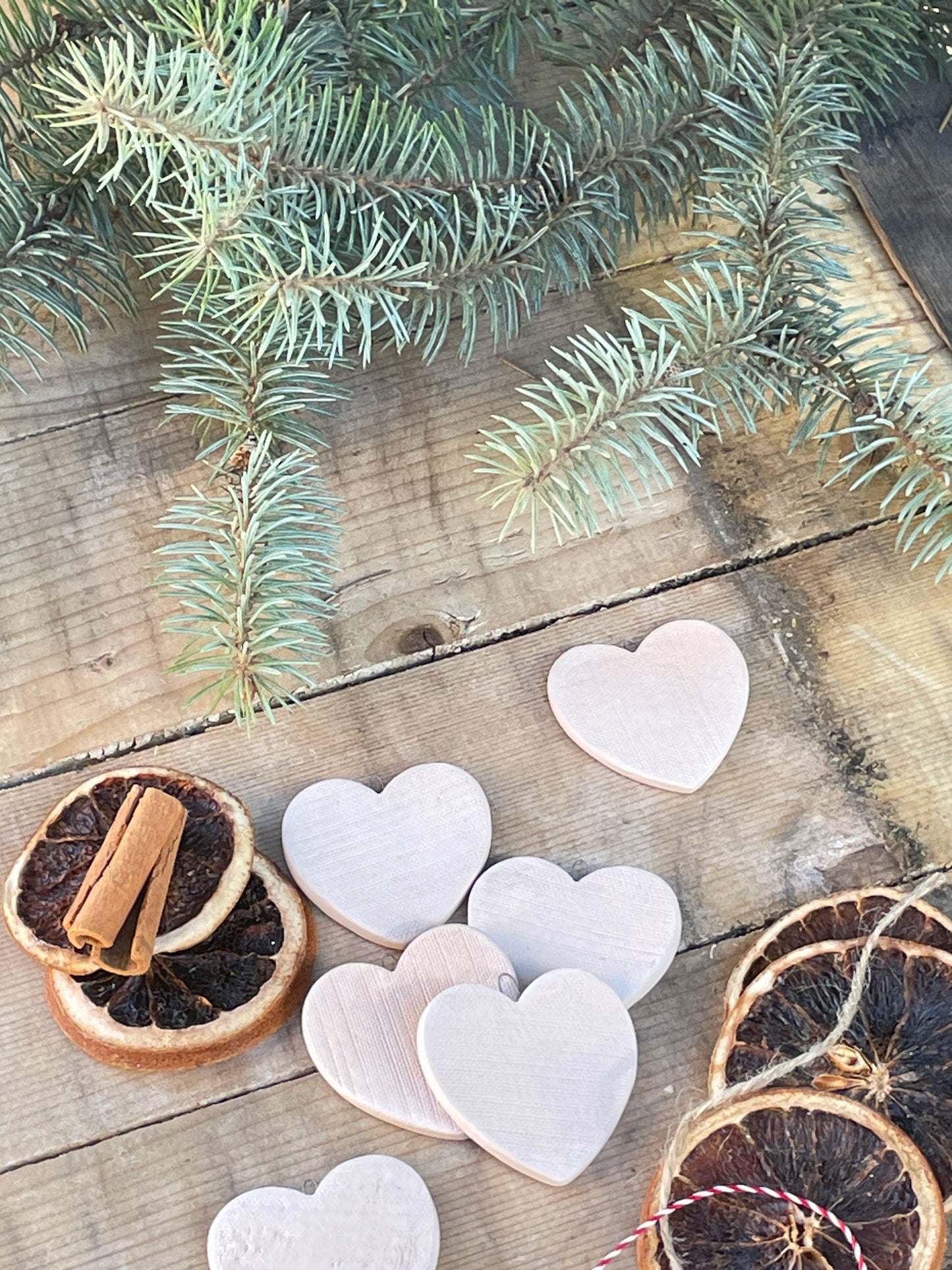 Mázatlan kerámia karácsonyfadísz Fejes Fannitól